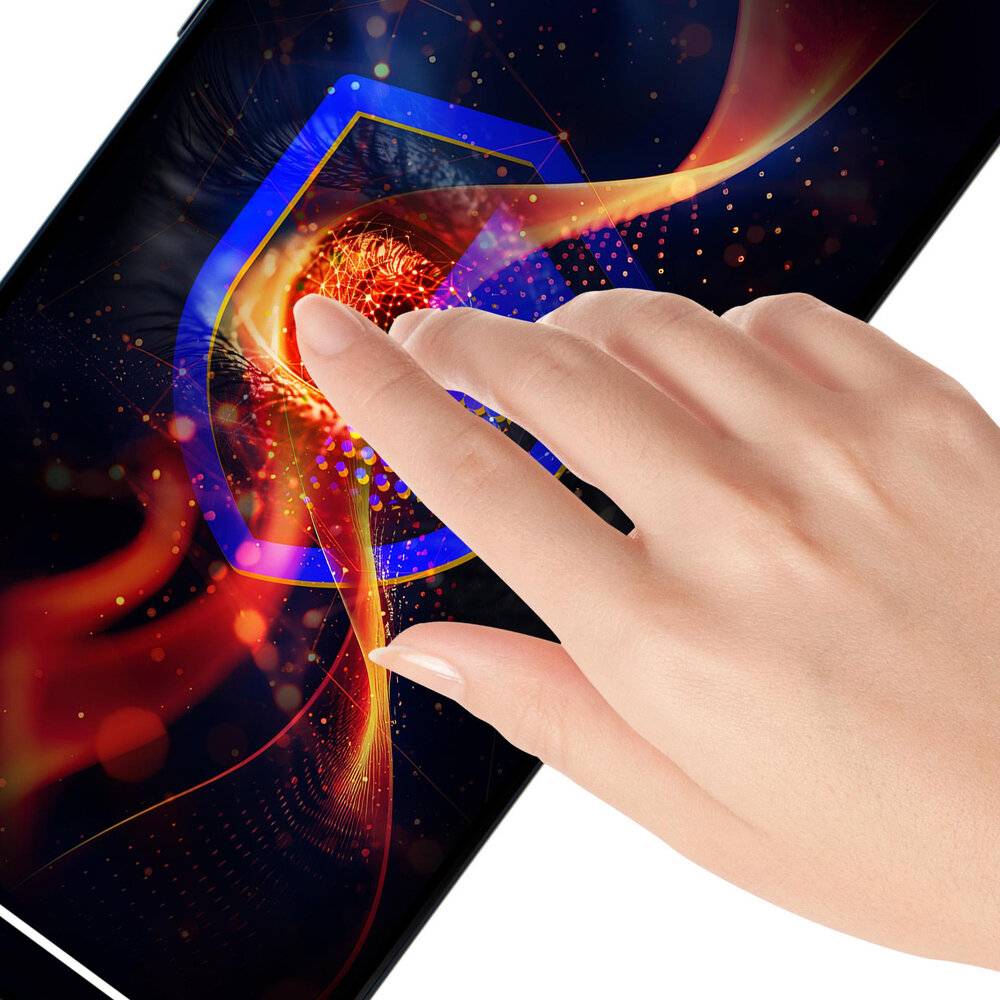 Eine Hand berührt einen Smartphone-Bildschirm, auf dem dynamische, farbenfrohe abstrakte Grafiken mit roten und orangefarbenen Wirbeln angezeigt werden.