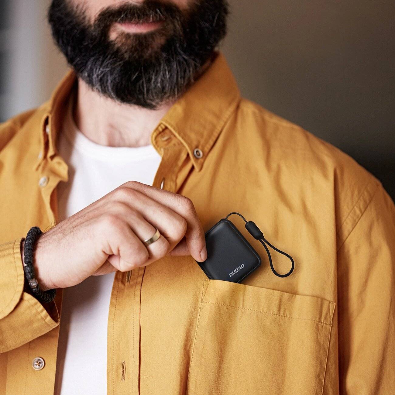 Dudao K22+ Ultrakompakte Powerbank 10000 mAh 22,5 W USB-C Anhänger/Kabel - Grau