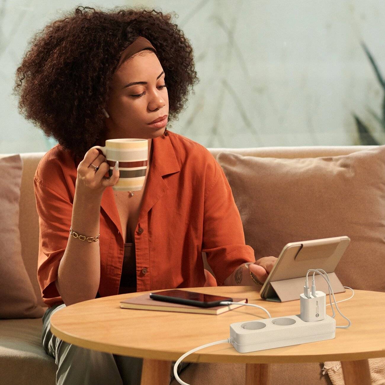 A6MaxL 20W USB-A USB-C Wandladegerät - 1m Kabel weiß