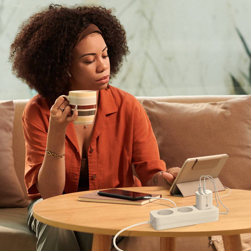 A6MaxL 20W USB-A USB-C Wandladegerät 1m - Lightning Kabel Weiß