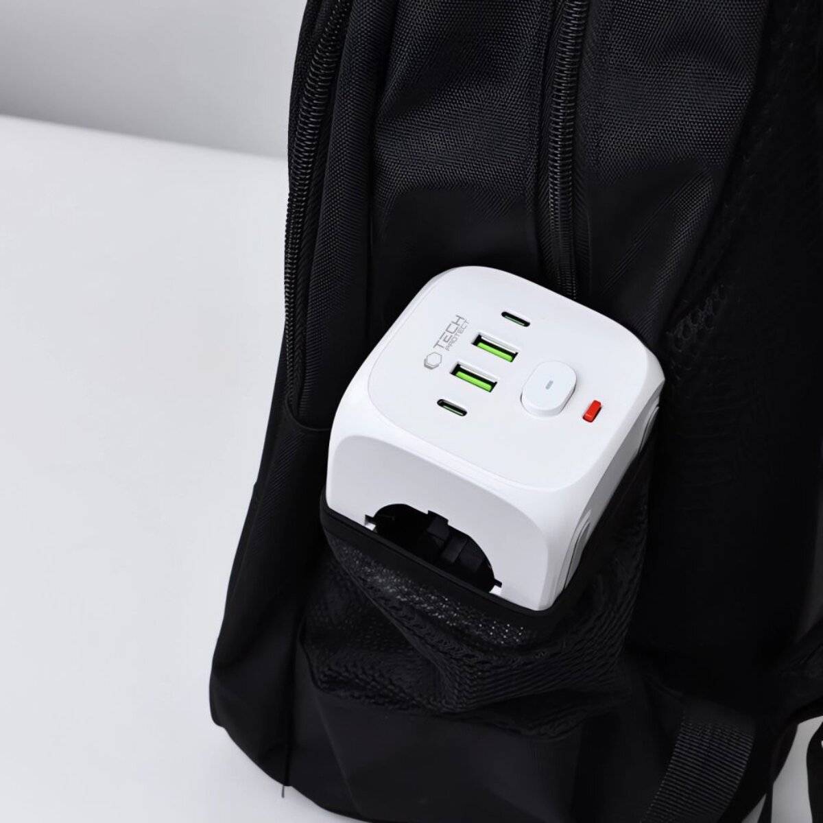 Tech-Protect PCL3x4 Steckdosenleiste, 2x USB-A, USB-C, 3x AC Typ Schuko - Weiß