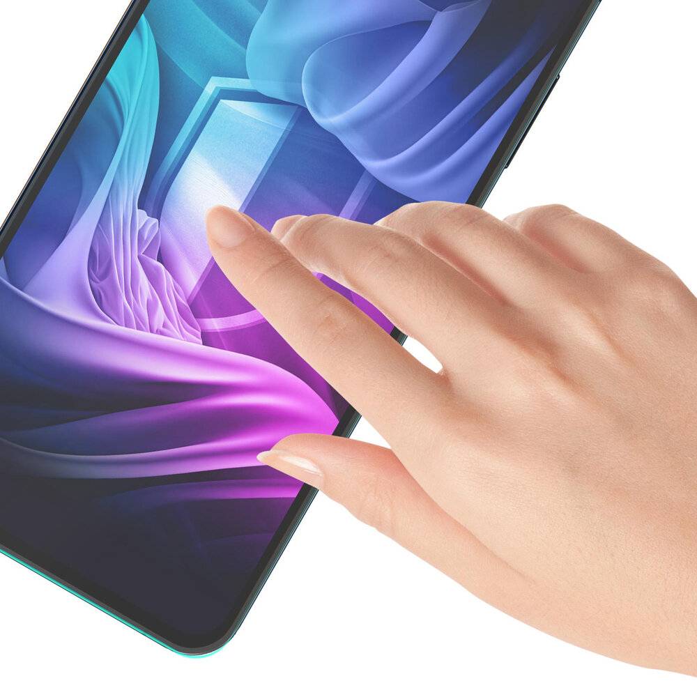 Eine Hand, die mit einem Smartphone-Bildschirm interagiert, auf dem bunte abstrakte Formen und ein leuchtender 3D-Würfel angezeigt werden, was eine Berührungsgeste veranschaulicht.