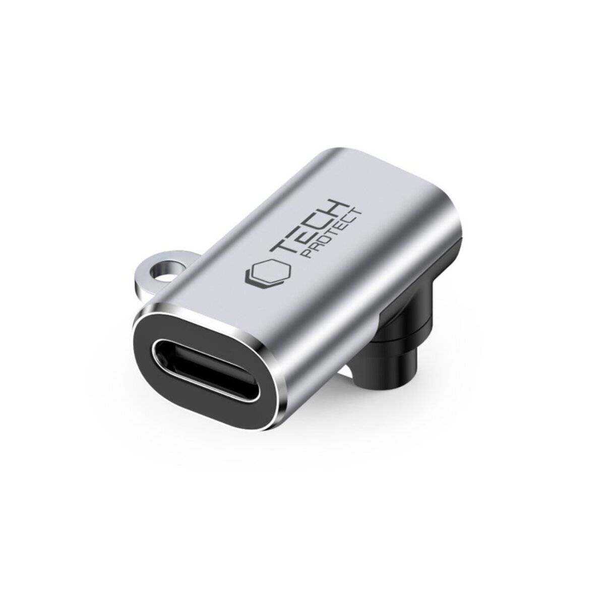 Ein metallischer USB-C-Adapter mit dem auf seiner Oberfläche gravierten Logo „Tech Protect