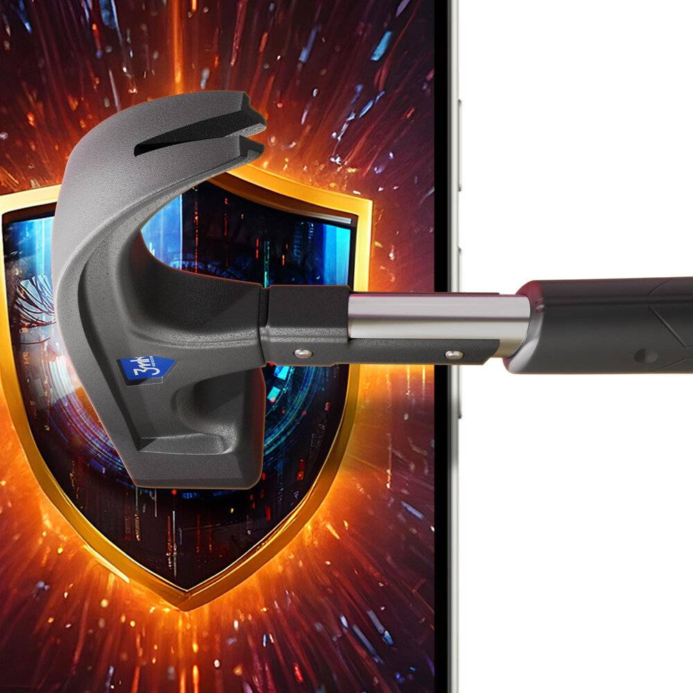 Ein Metallhammer schlägt auf einen Smartphone-Bildschirm, auf dem ein digitales Schild angezeigt wird, das Cybersicherheitsschutz gegen Angriffe symbolisiert.