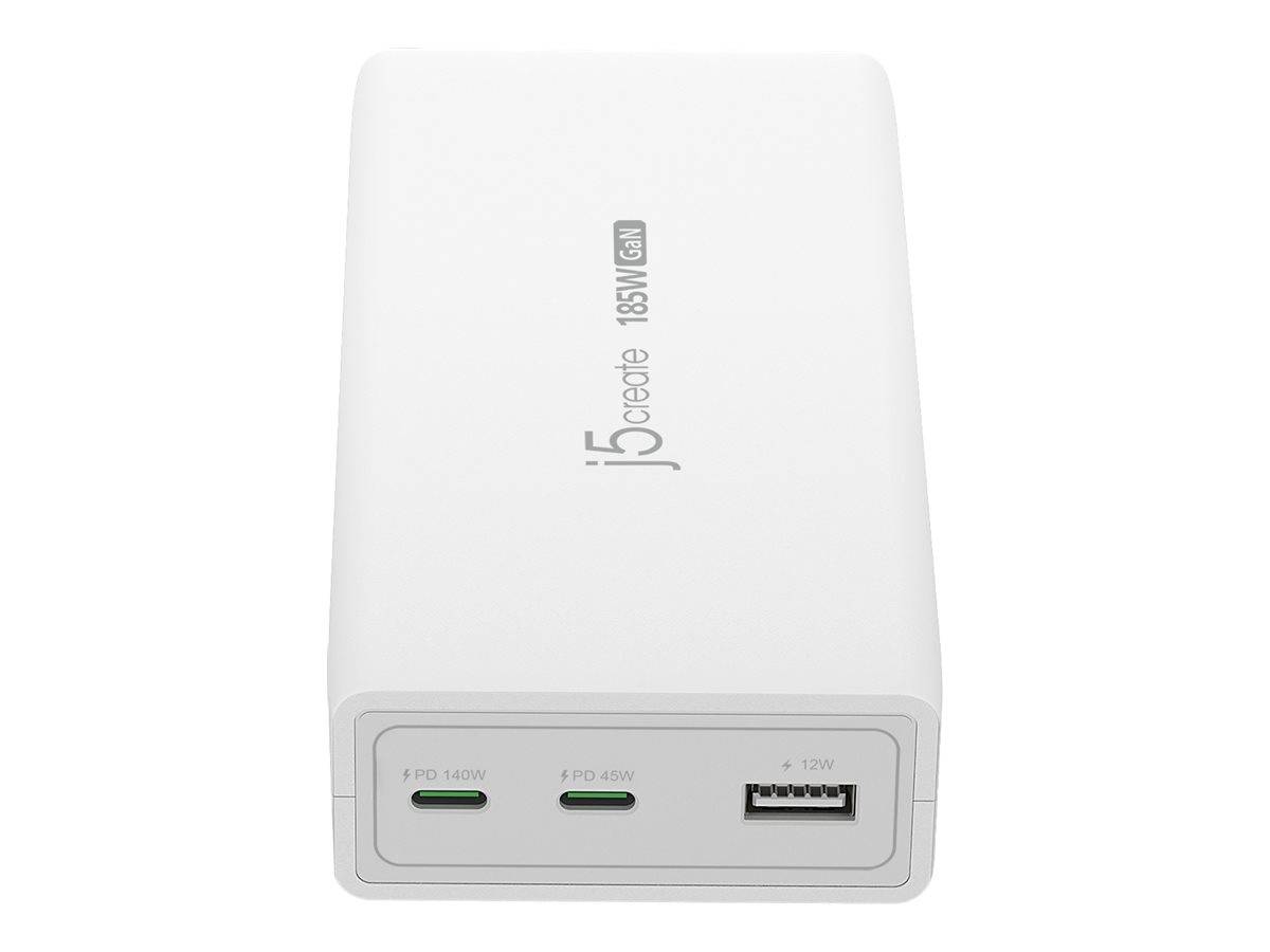 Weiße J5create 165W GaN Powerbank/Ladegerät mit zwei USB-C-Anschlüssen und einem USB-A-Anschluss auf der Vorderseite.