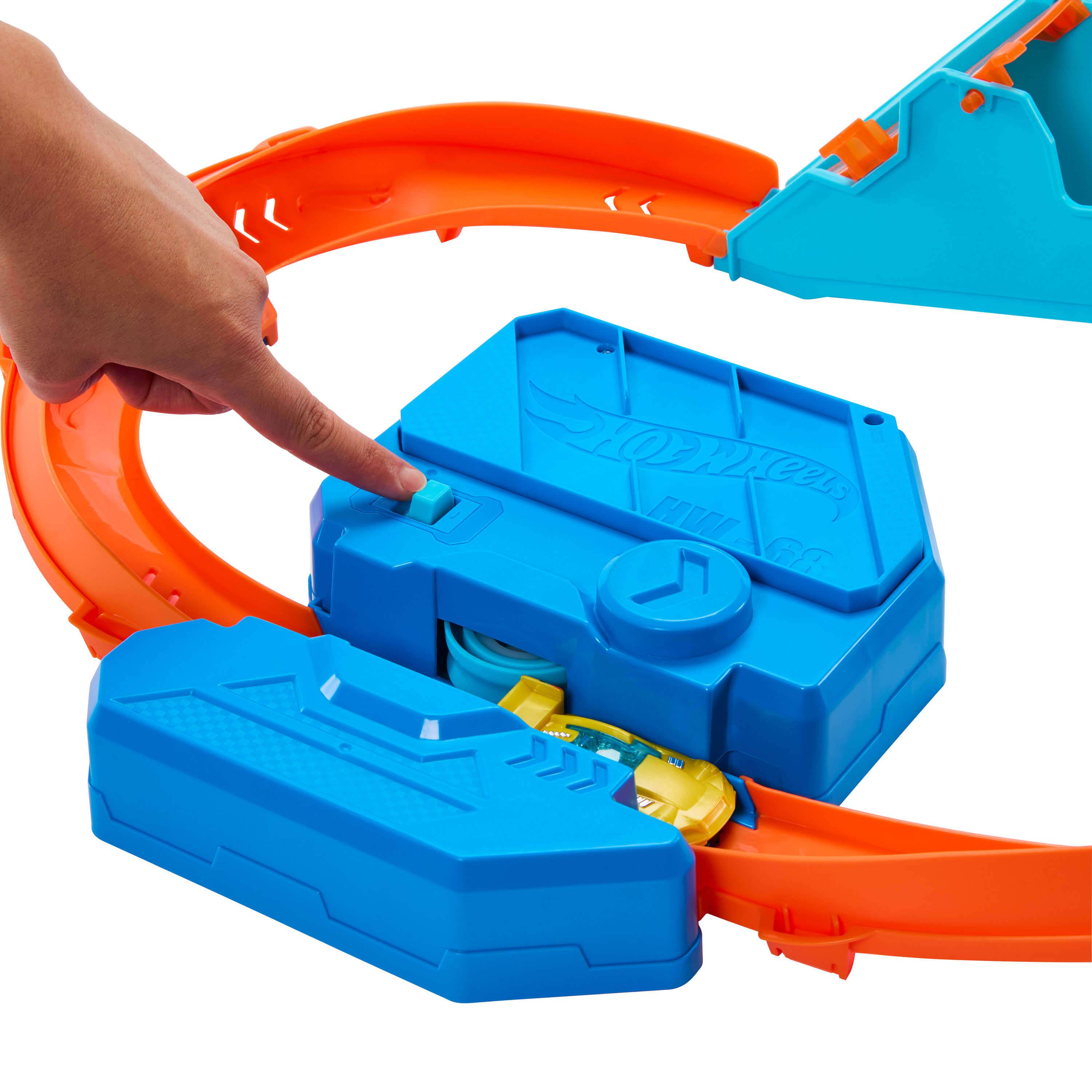 Mattel JDB49 - Hot Wheels Track Creator Boosted Track Kit