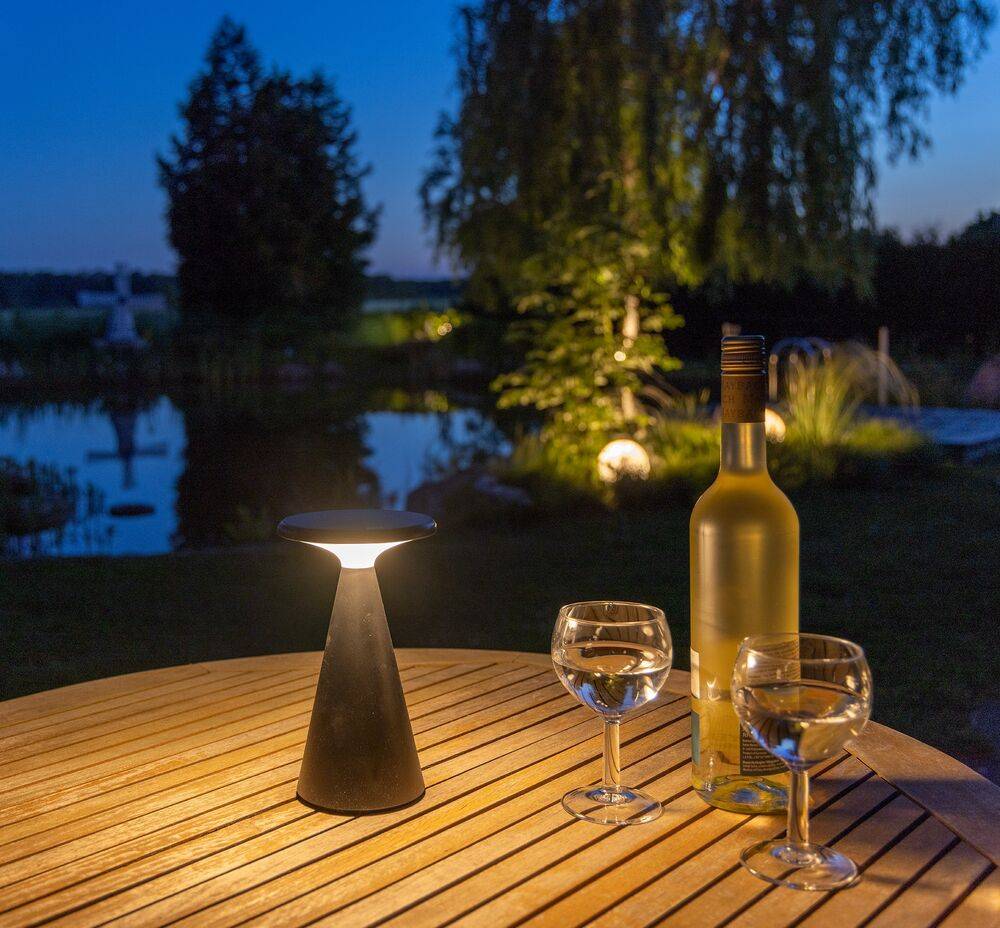 ChiliTec 23748 LED Solar-Tischleuchte "Foco Sol" 2700K, IP44, dimmbar, 20cm, matt schwarz