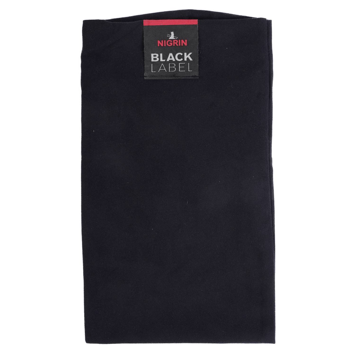 Ein schwarzes Nigrin Black Label Tuch mit einem rot-schwarzen Etikett, das den Markennamen in der oberen Mittelpunkt anzeigt. Das Tuch ist ordentlich gefaltet.