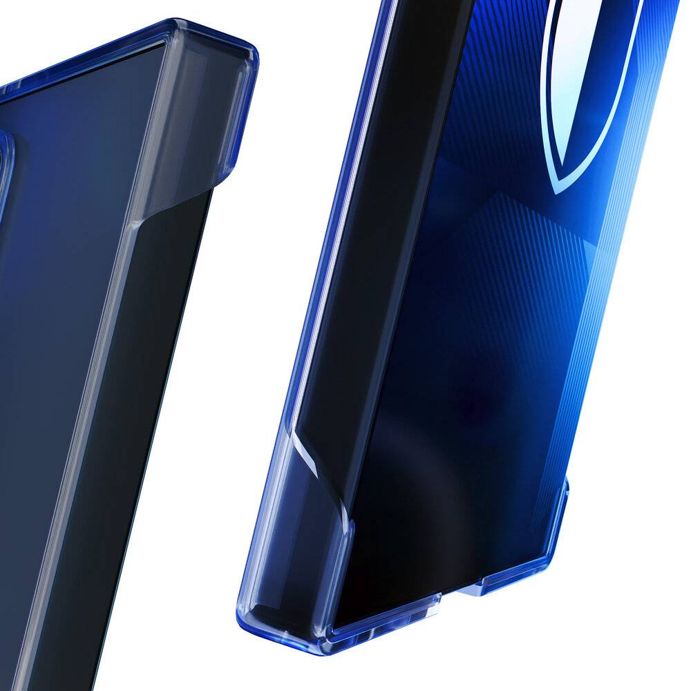 Ein durchsichtiges blaues Handyhülle mit einem robusten, kantigen Design und einer reflektierenden Oberfläche wird aus mehreren Winkeln gezeigt.