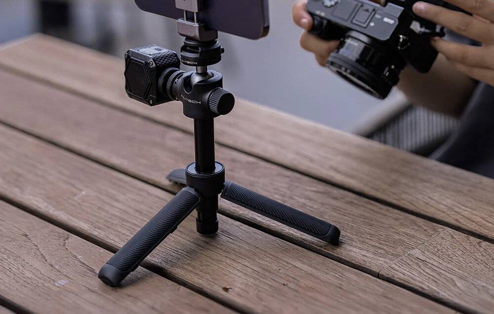 Profi-Stativ PGYTECH für Sportkameras (Schwarz)