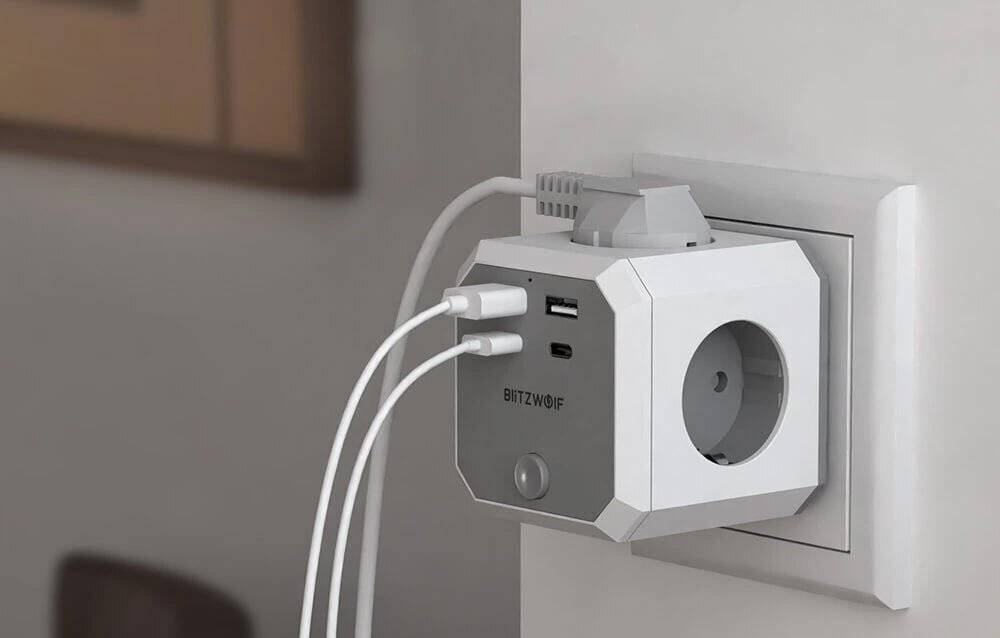 BlitzWolf BW-EC2 8-in-1 Power Cube (4xAC / 2 x USB-A / 2 x USB-C)
