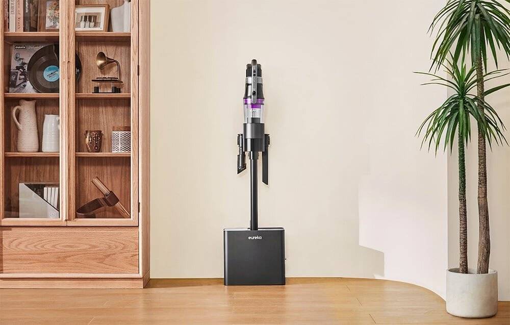 Bodenstaubsauger mit Entleerungsstation EUREKA Stylus Elite NEC490