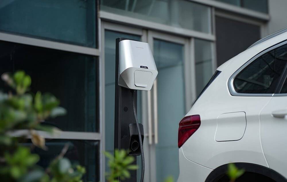 Besen Wandladegerät für Elektroautos LX30 22kW APP