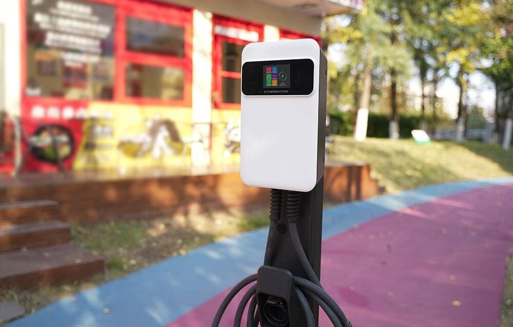 Wandladegerät für Elektroautos Besen SQ20-11KW-APP