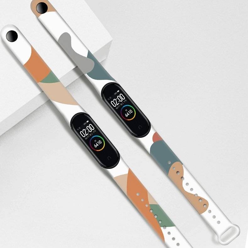 Bunte Fitness-Tracker mit abstrakten Band-Designs zeigen auf ihren Bildschirmen 