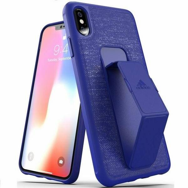 Ein blaues Handyhülle mit integriertem Ständer hält ein Smartphone, das die Uhrzeit und das Datum anzeigt. Die Handyhülle verfügt über ein strukturiertes Design.