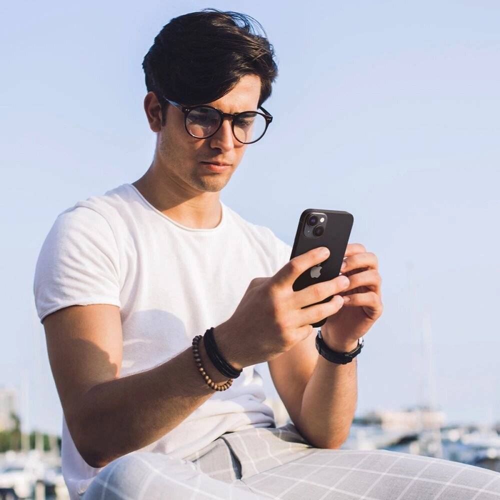 Spigen Glas.tR EZ Fit Optik Kameraschutz iPhone 14 / Plus 15 – Schwarz 2 Stk.