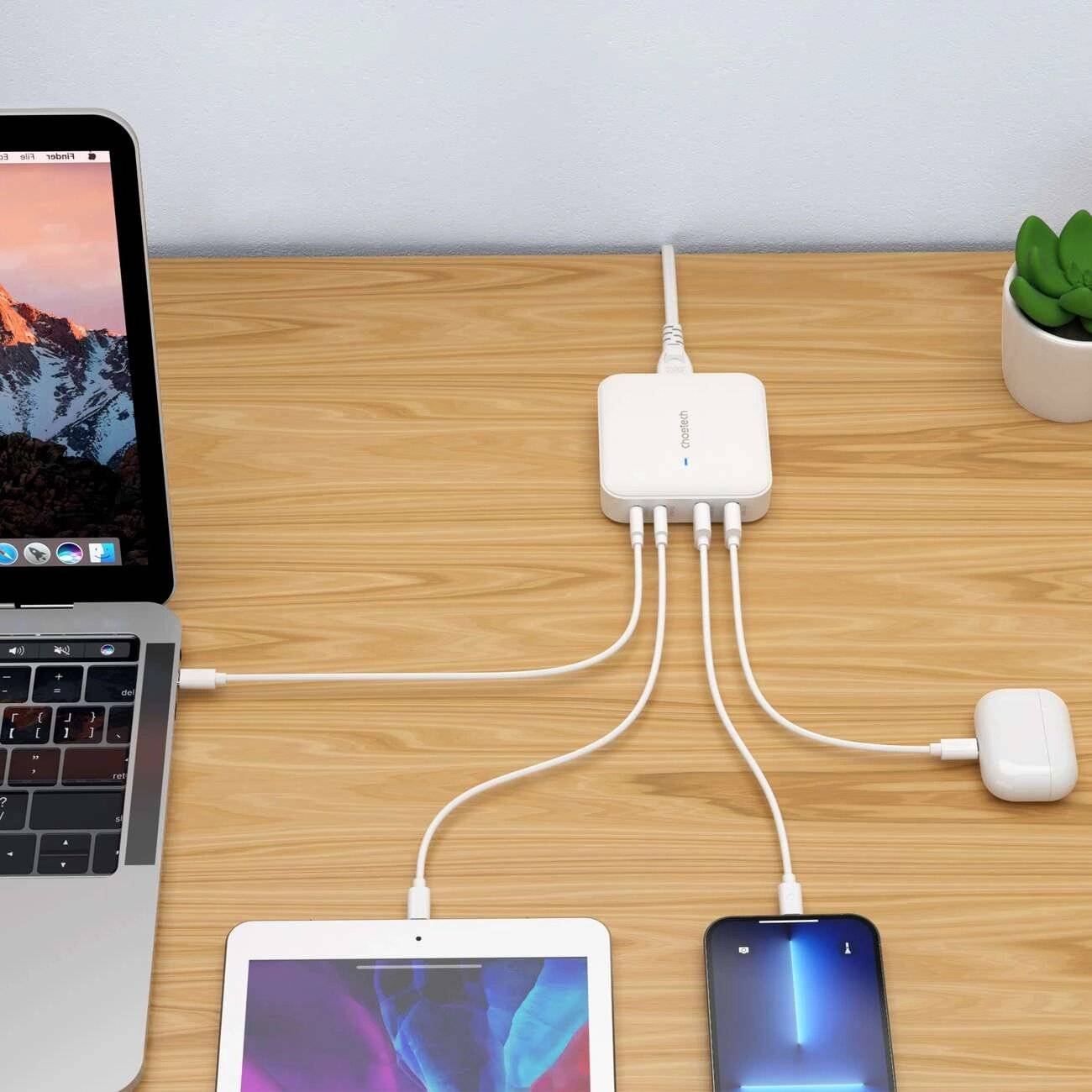 Choetech PD8008 100W GaN-Schnellladegerät 2x USB-A / USB-C - Weiß