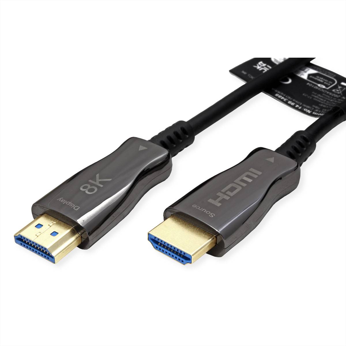 Zwei HDMI-Kabel, eines mit der Bezeichnung „8K