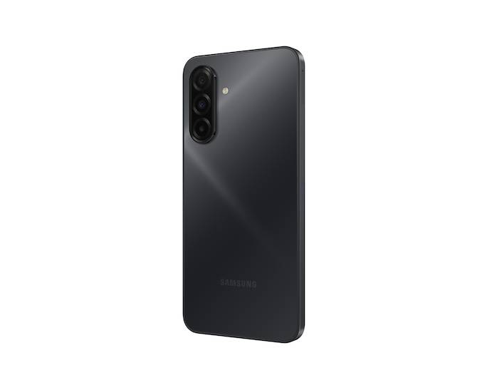 Schwarzes Samsung-Smartphone von hinten gezeigt, mit einem vertikalen Triple-Kamera-Modul und Blitz auf einfarbig weißem Hintergrund.