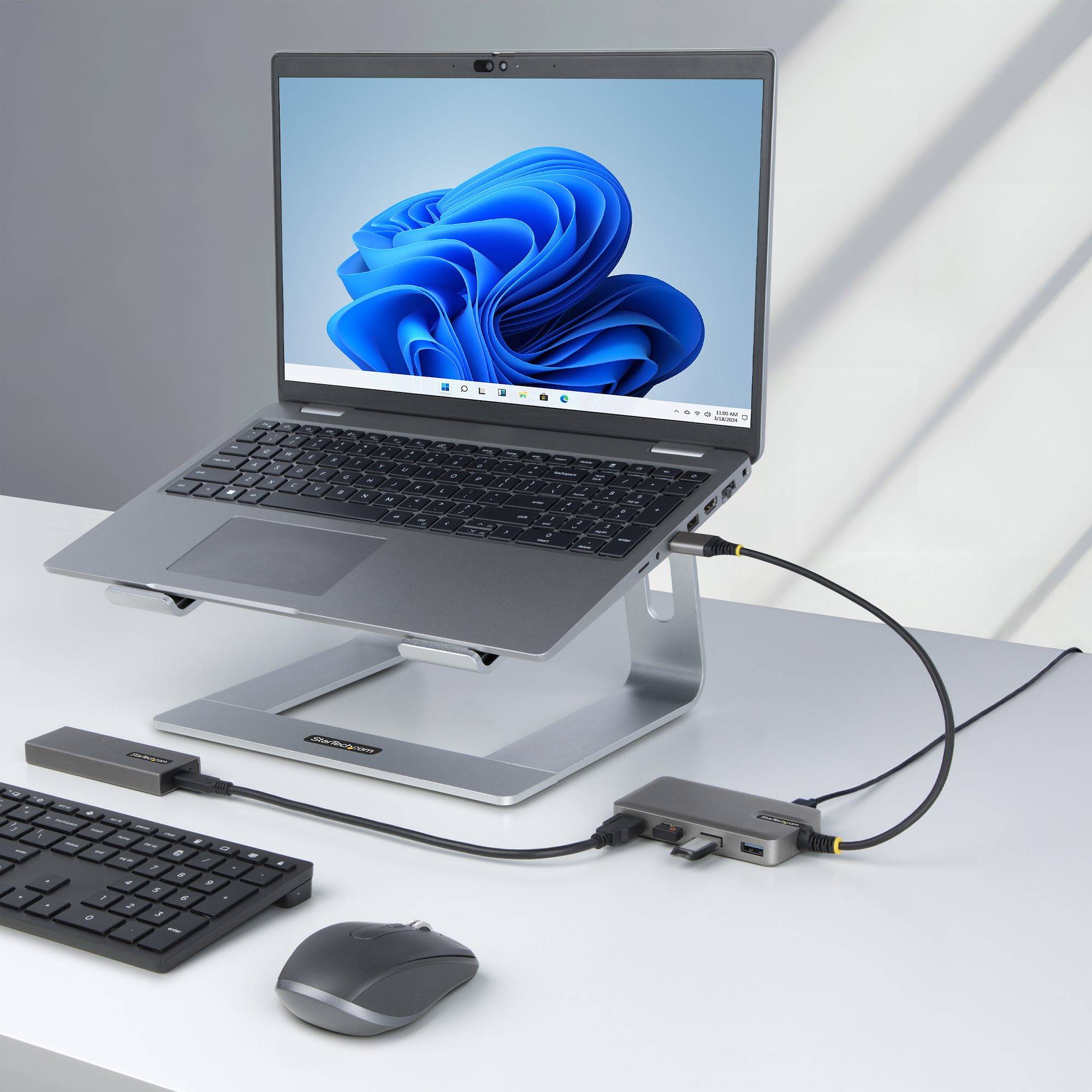 STARTECH.COM 4-Port USB-A Hub 5Gbps Busbetrieben Typ A auf 4x USB-A 3.0 Hub USB-C-Netzteil Port Mini Reisehub-Verteiler USB Splitter
