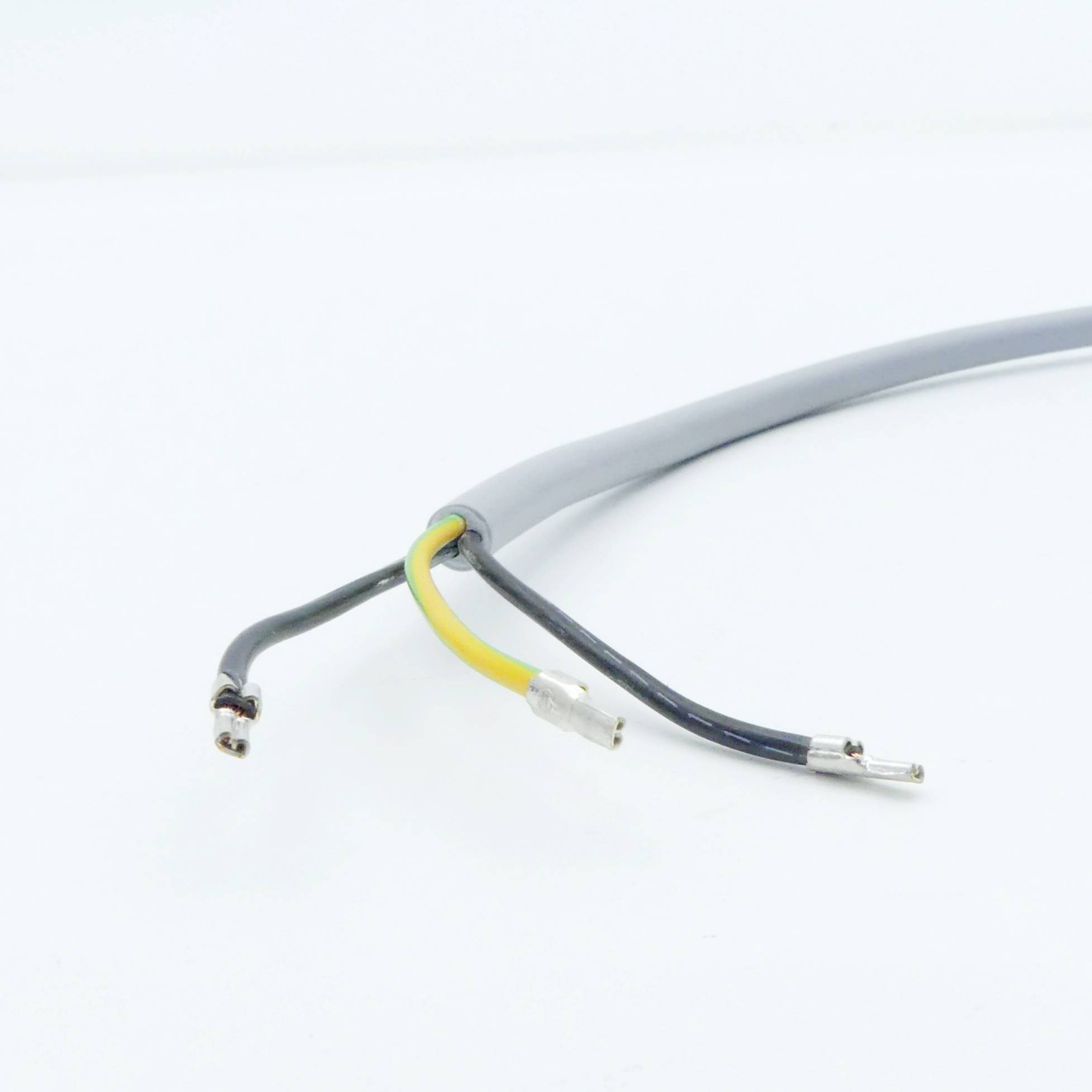 FESTO 2 Stück Verbindungsleitung 30932 (KMC-1-230AC-2,5)