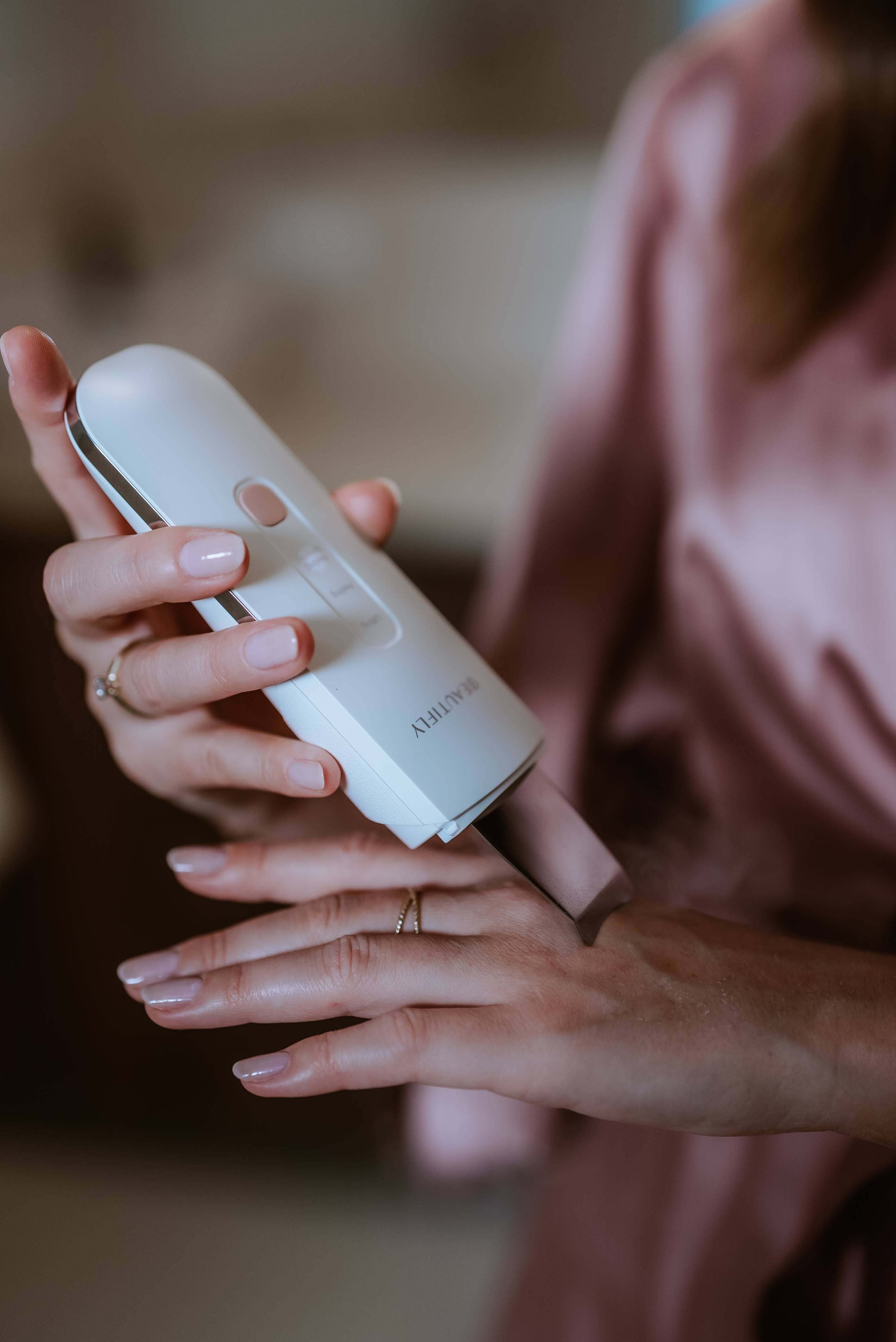 BEAUTIFLY B-Scrub Aqua Glow Pro Kavitation Peeling