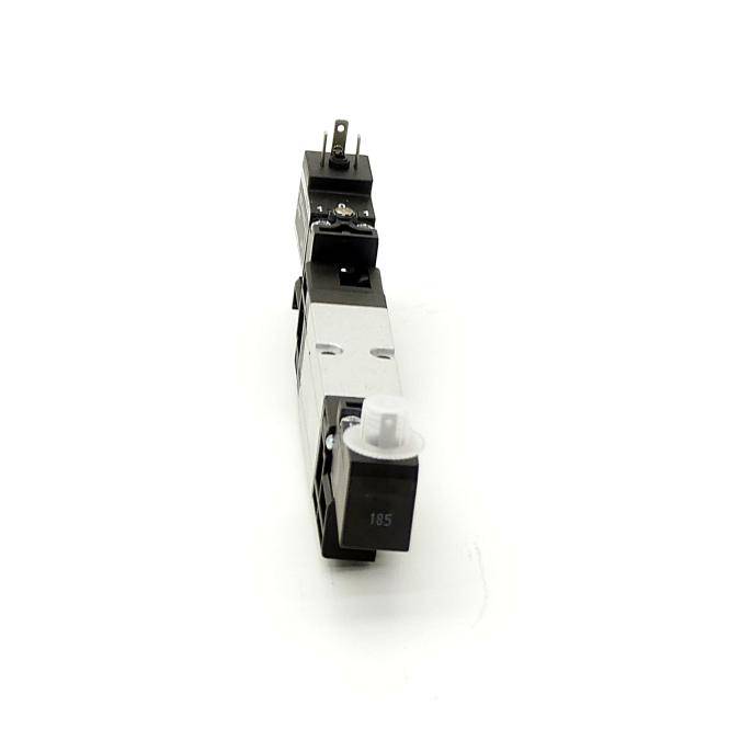 Bosch 5/3 Wegeventil (0 820 039 316)
