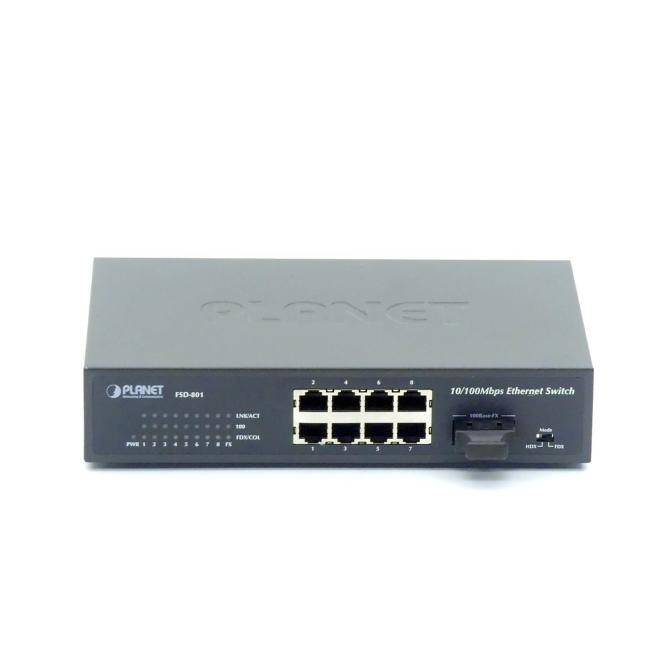 Frontansicht eines PLANET 10/100Mbps Ethernet-Schalters mit acht RJ-45-Anschlüssen und einem Uplink-Anschluss sowie Status-LEDs und Stromanzeige.