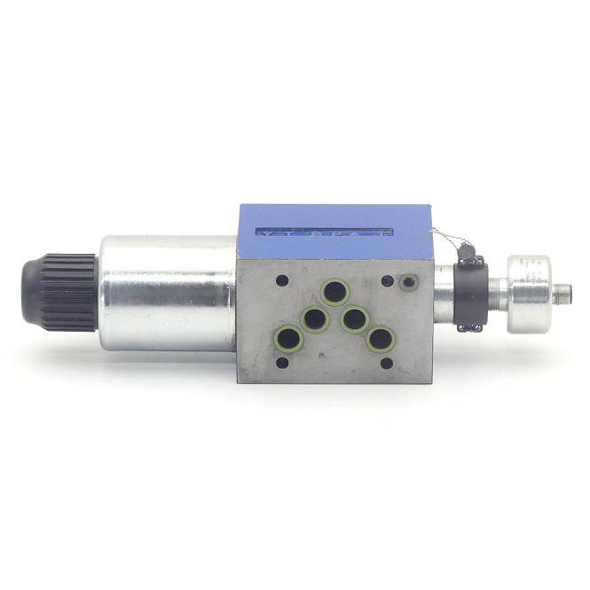 Bosch 0 810 001 957 4/2 Wegeventil mit Druckschalter (081WV10P1V1016WS024/00CSD36D)