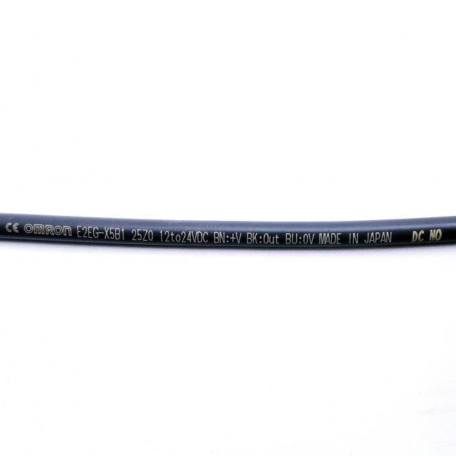 Omron Induktiver Näherungssensor (E2EG-X5B1)