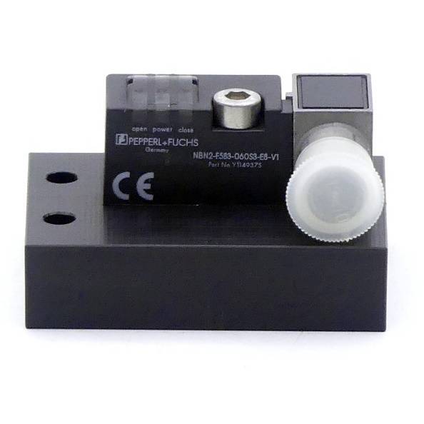PEPPERL+FUCHS Induktiver Sensor (NBN2-F583-060S3-E8-V1-ISI)