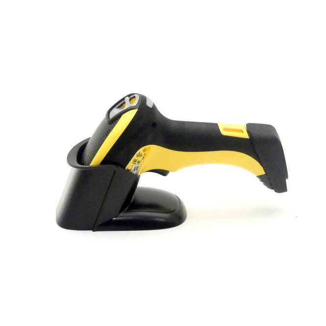 Tragbarer Barcode-Scanner ruht in einer schwarzen Ladeschale auf weißem Hintergrund.