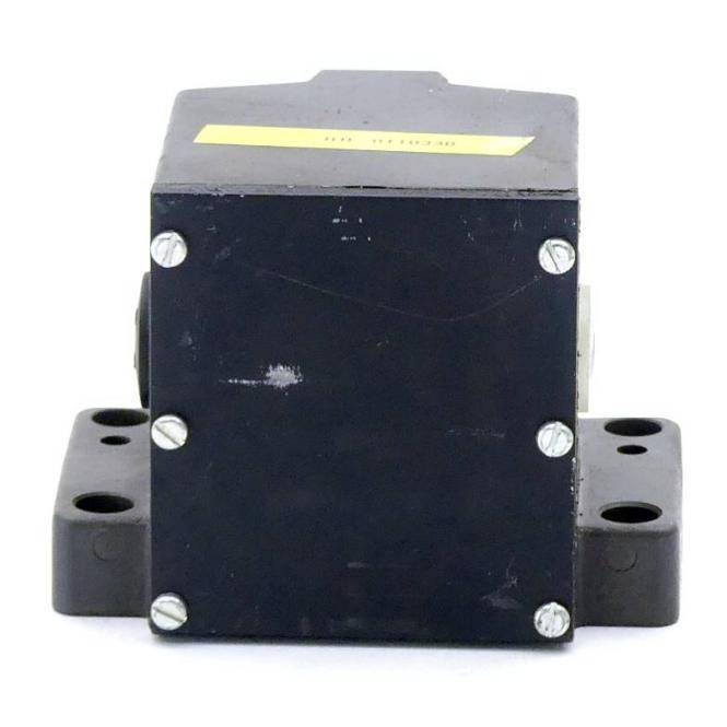 BALLUFF Reihenpositionsschalter (BNS 519-D4-L12-100-10)