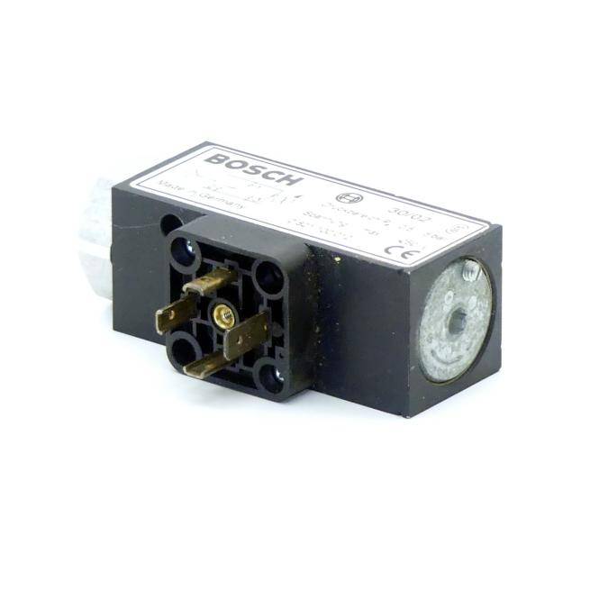 Bosch Pneumatik Magnet Ventil (0 821 100 012)