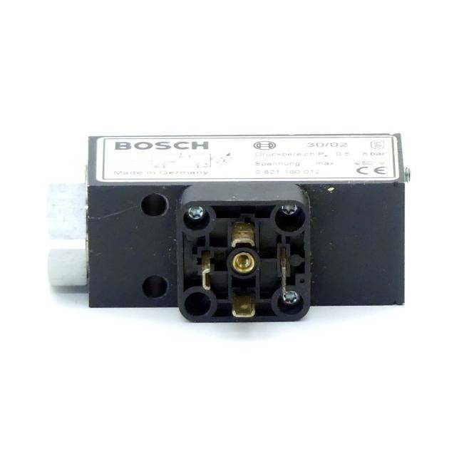 Bosch Pneumatik Magnet Ventil (0 821 100 012)