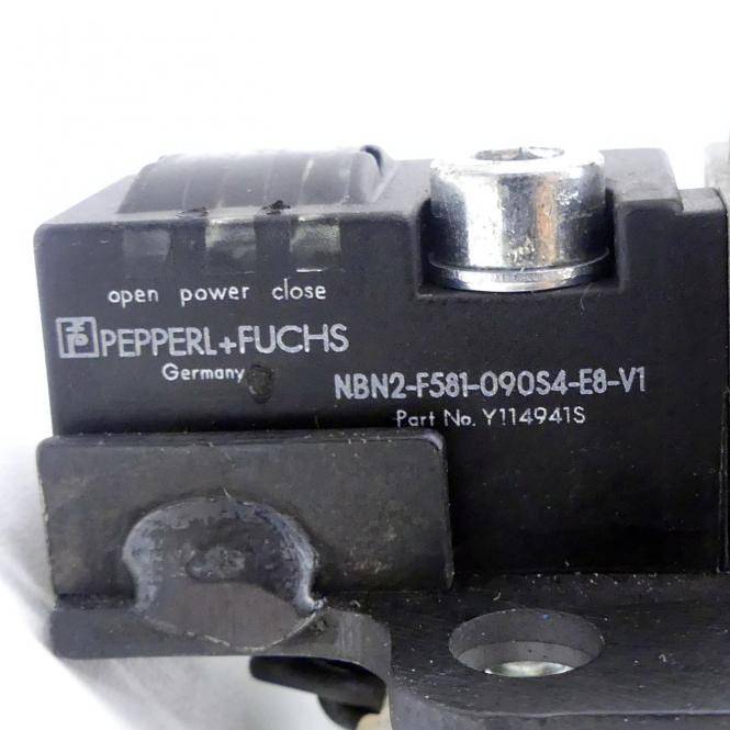 PEPPERL+FUCHS Induktiver Sensor NBN2-F581-090S4-E8-V1 (Y114941S)