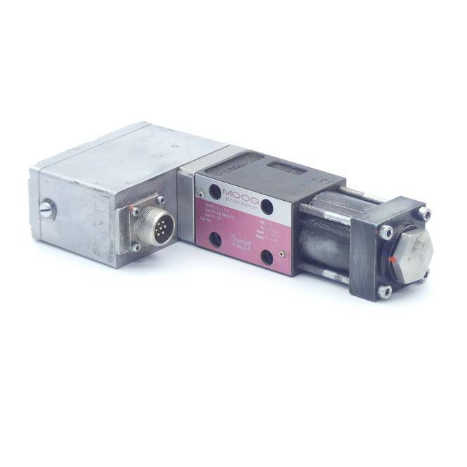 MOOG Servoventil D633-317B (R04KO1M0NSM2)