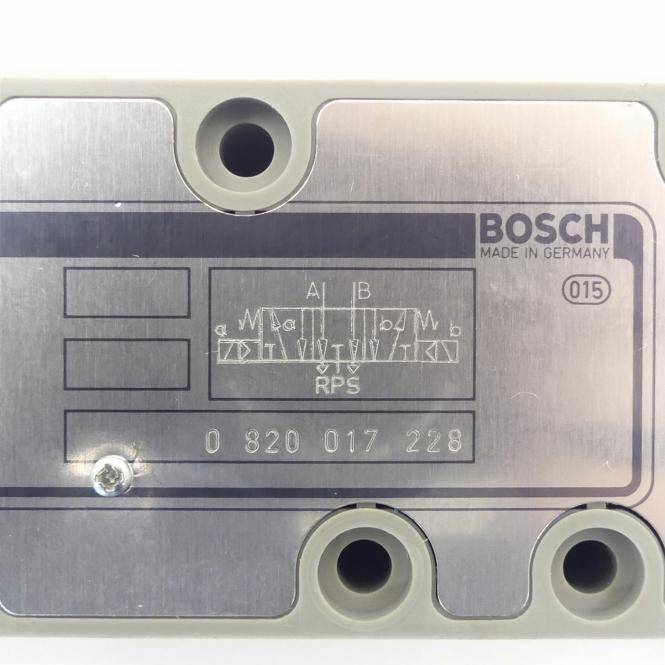 Bosch 5/3-Wege-Doppelmagnetventil (0 820 017 228)