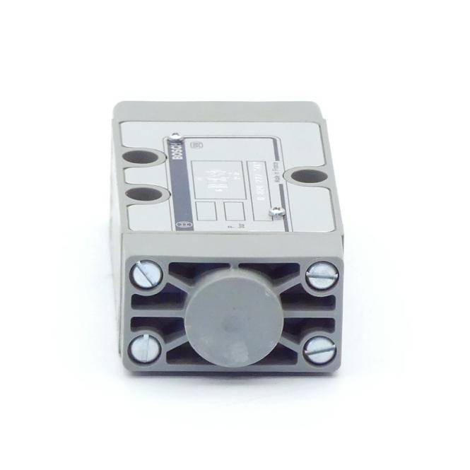 BOSCH 3/2 Wegeventil (0 820 222 502)