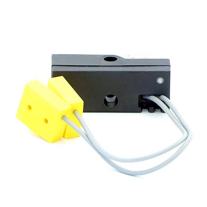 Turck Magnetic Field Sensor Ni2-Q6,5-AP6-0,13-FS4.4X3/S304 (Ni2-Q6,5-AP6-0,13-FS4.4X3/S304)