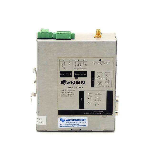 Industrial eWON ACT-Controllerbox mit Terminalanschlüssen und Antenne auf der Oberseite, beschriftet mit WACHENDORFF, von vorne auf weißem Hintergrund dargestellt.