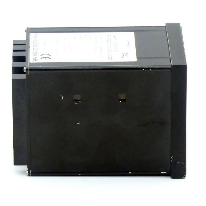 JUMO Temperaturregler (262520/00-00-060-01-00/000)