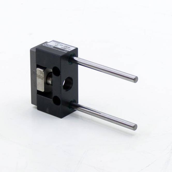 Bosch Zylinderbefestigung (0 821 401 071)