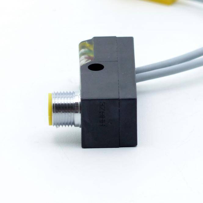 Turck Sensor Induktiv 1650068 (Ni2-Q6,5-AP6-0,1-FS4.4X3/S304)