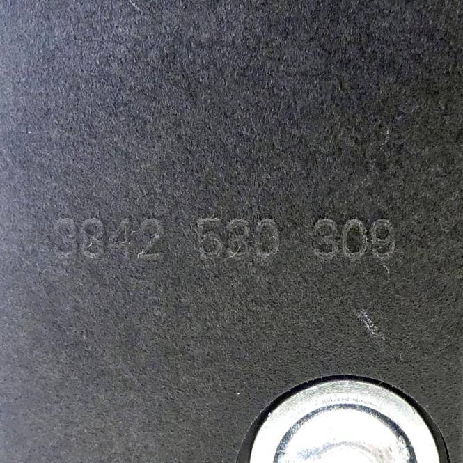BALLUFF Näherungssensor + Befestigung BES0068 (BES M12MI-PSC40B-S04G; 3842 530 309)