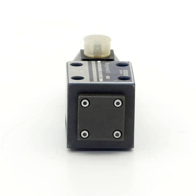 Bosch 4/2 Wegeventil 081WV08P1N112WS024/00AO (0 810 040 201)