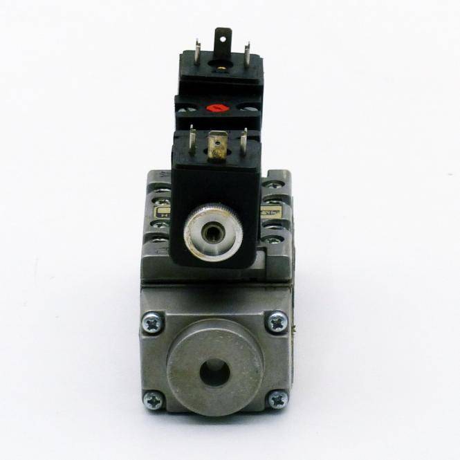 Bosch 5/3 Wegeventil (0 820 028 026)