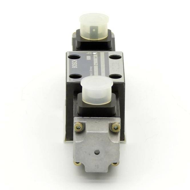 Bosch 4/3-Wegeventil 081WV06P1N100WS024/00A0 (0 810 090 110)