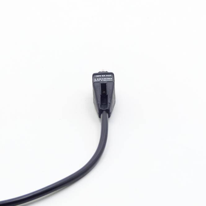 BOSCH Kabel mit Stecker 30 V 5 A (3 842 242 802)